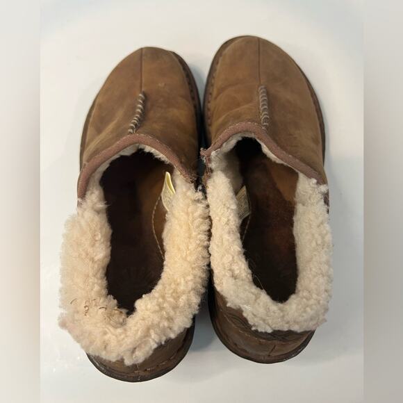 UGG Women’s Bettey 5747 Brown Leather Sheepskin Slip On Loafer Shoes Sz 5. - Picture 8 of 9